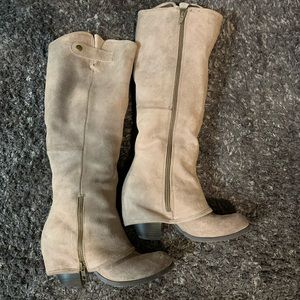 Fergie - knee high boots, zip up